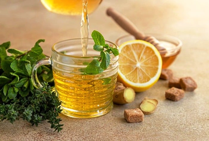 فواید عسل برای پوست خشک، روش استفاده از عسل برای مراقبت از پوست خشک و عوارض استفاده از عسل برای پوست خشک