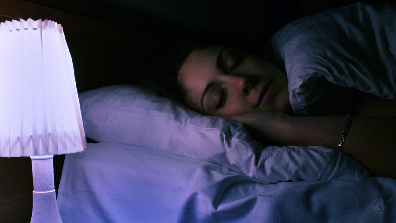 فواید خواب نیمروزی و یا چرت زدن و فواید خواب کافی برای بدن