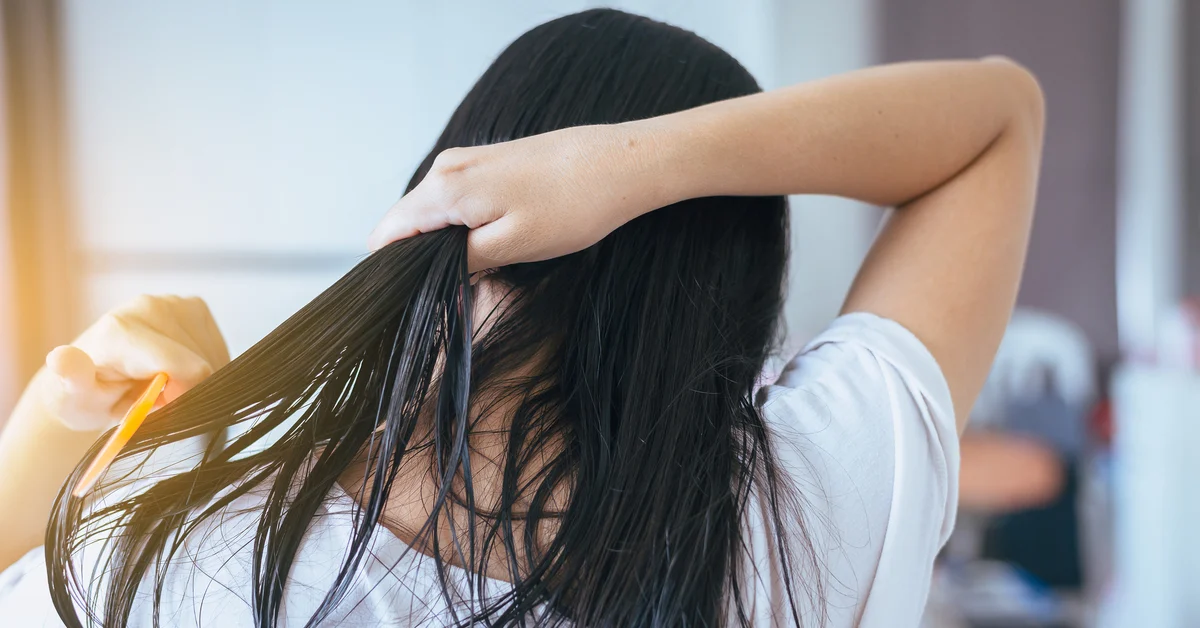 درمان عوارض خوابیدن با موهای خیس
