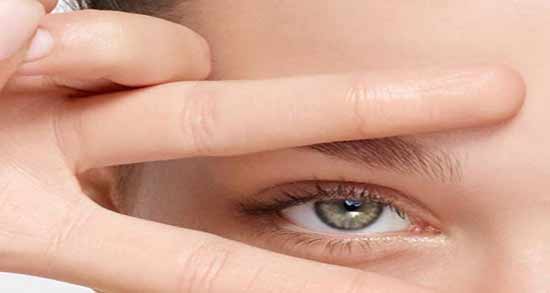 فواید و عوارض گلاب برای سلامت چشم و نحوه استفاده از گلاب برای چشم